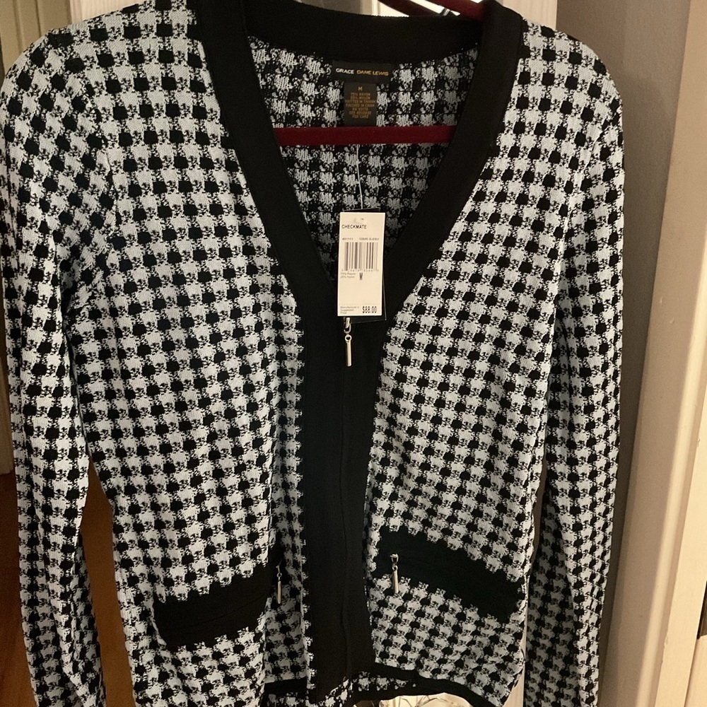 Elegant Houndstooth Blazer with Black Trim